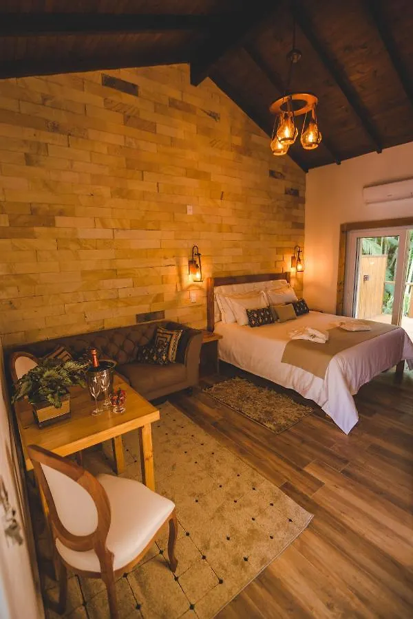 Guest house Discovery Canyon Praia Grande